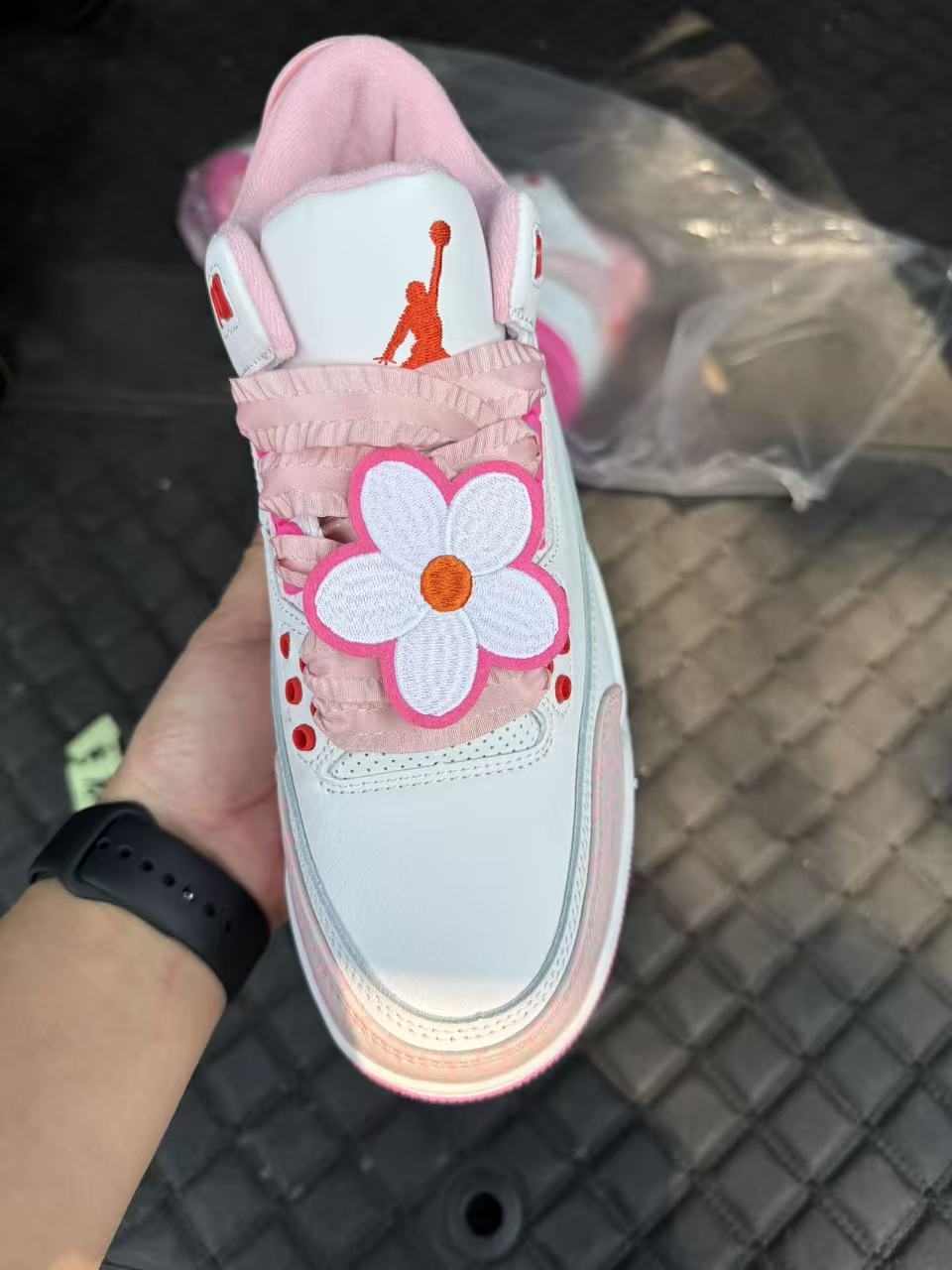 Air Jordan 3 Retro 'Pearl Pink/Hyper Orange-Pink Bloom'