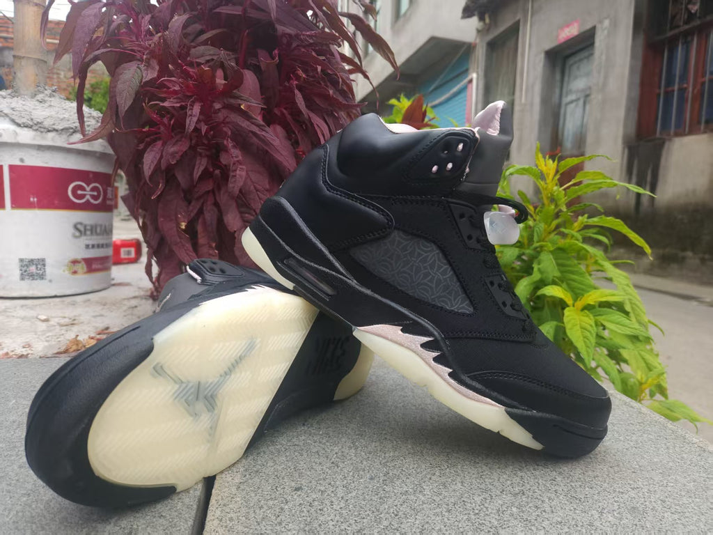Air Jordan 5 Retro x Paris Saint-Germain – Off Noir / Particle Rose