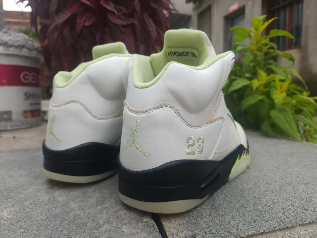 (WMNS) Air Jordan 5 Retro – Luminous Green (Sail / Luminous Green / Anthracite)