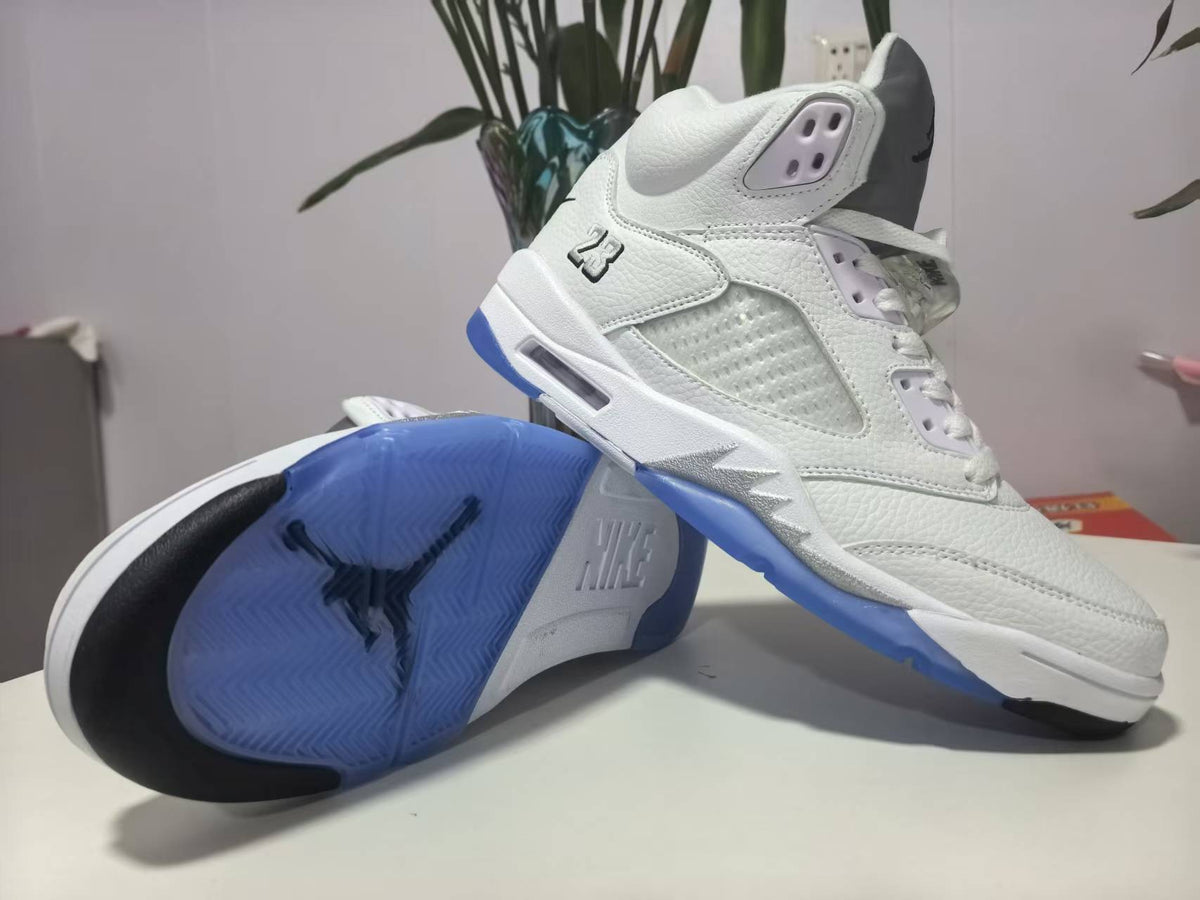 Air Jordan 5 Retro – Metallic Silver