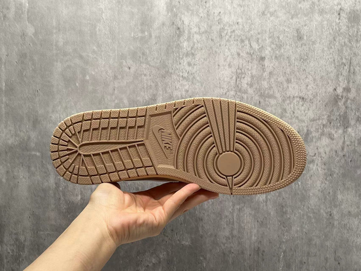 Air Jordan 1 Low 'Archaeo Brown White'