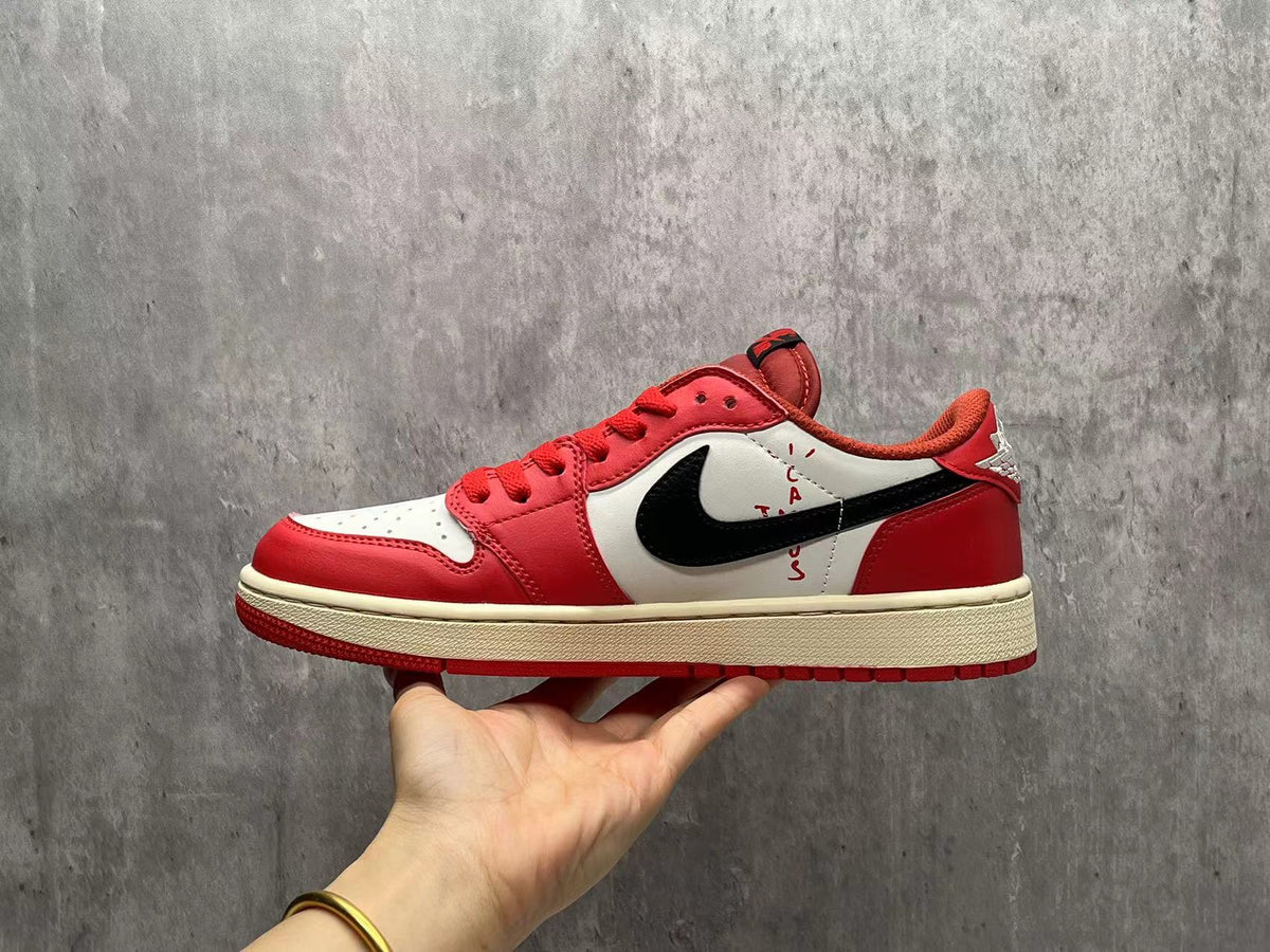 Air Jordan 1 Retro Low OG 'Chicago'