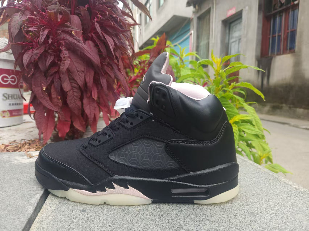 Air Jordan 5 Retro x Paris Saint-Germain – Off Noir / Particle Rose