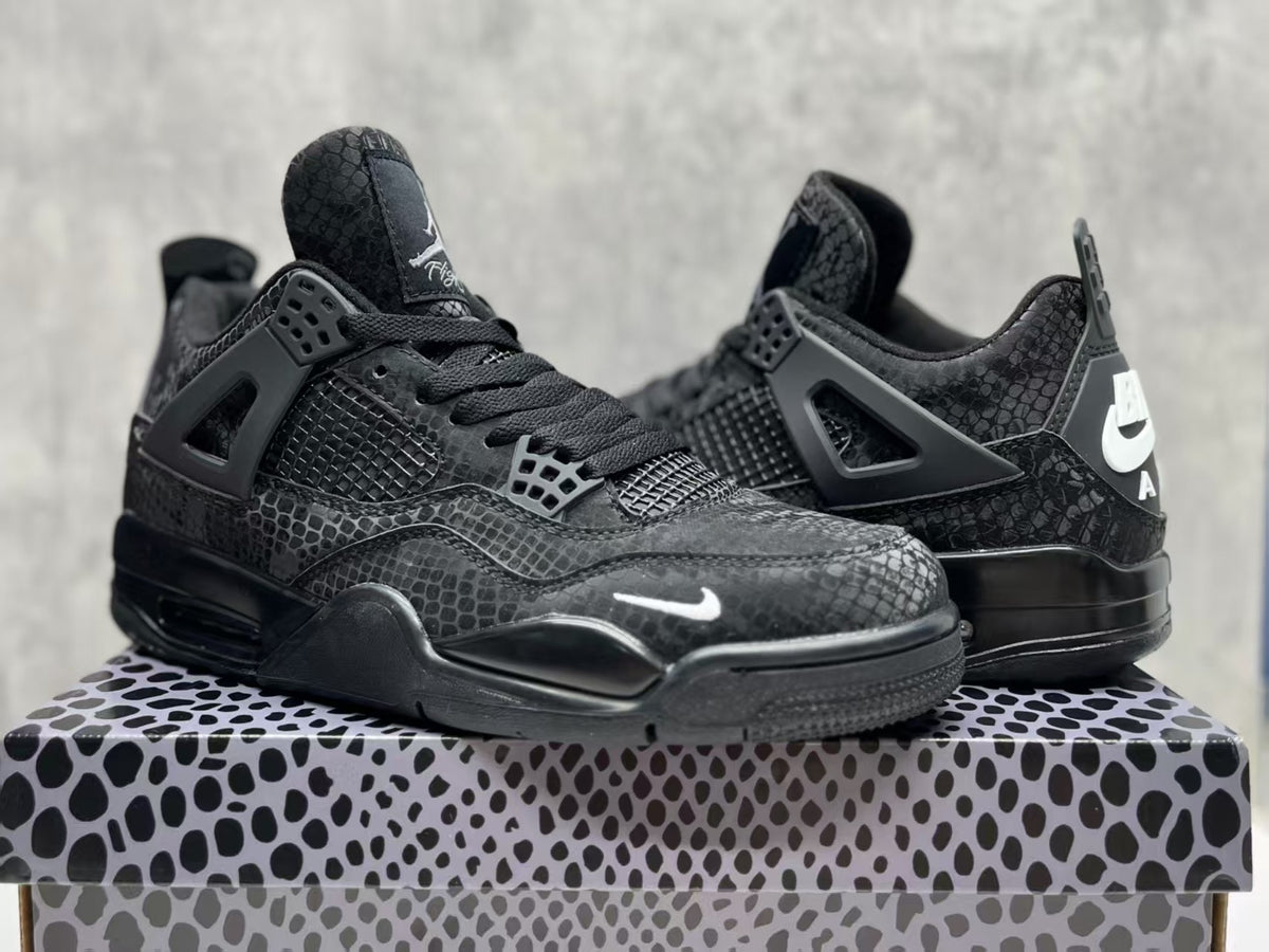 Air Jordan 4 Retro "Black Cat" (2025)