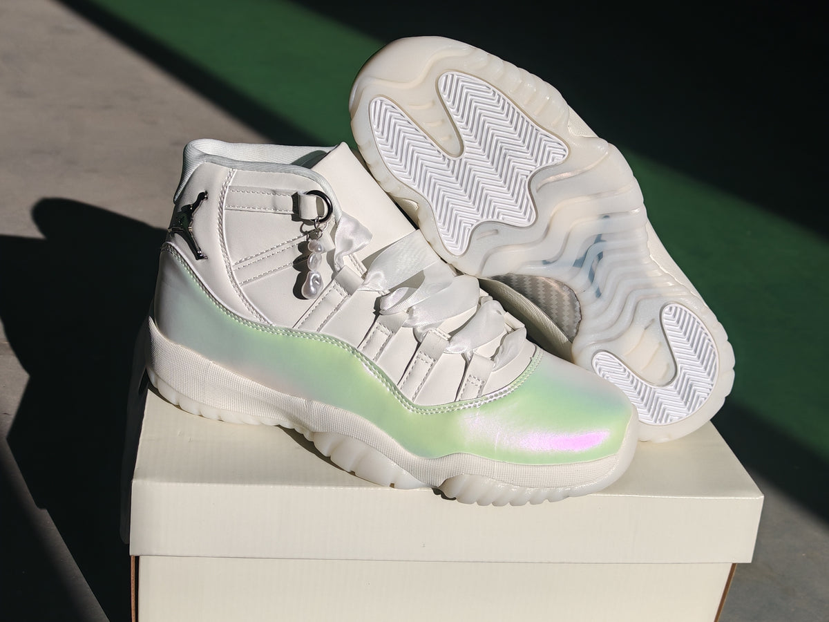 Air Jordan 11 Retro "Pearl"