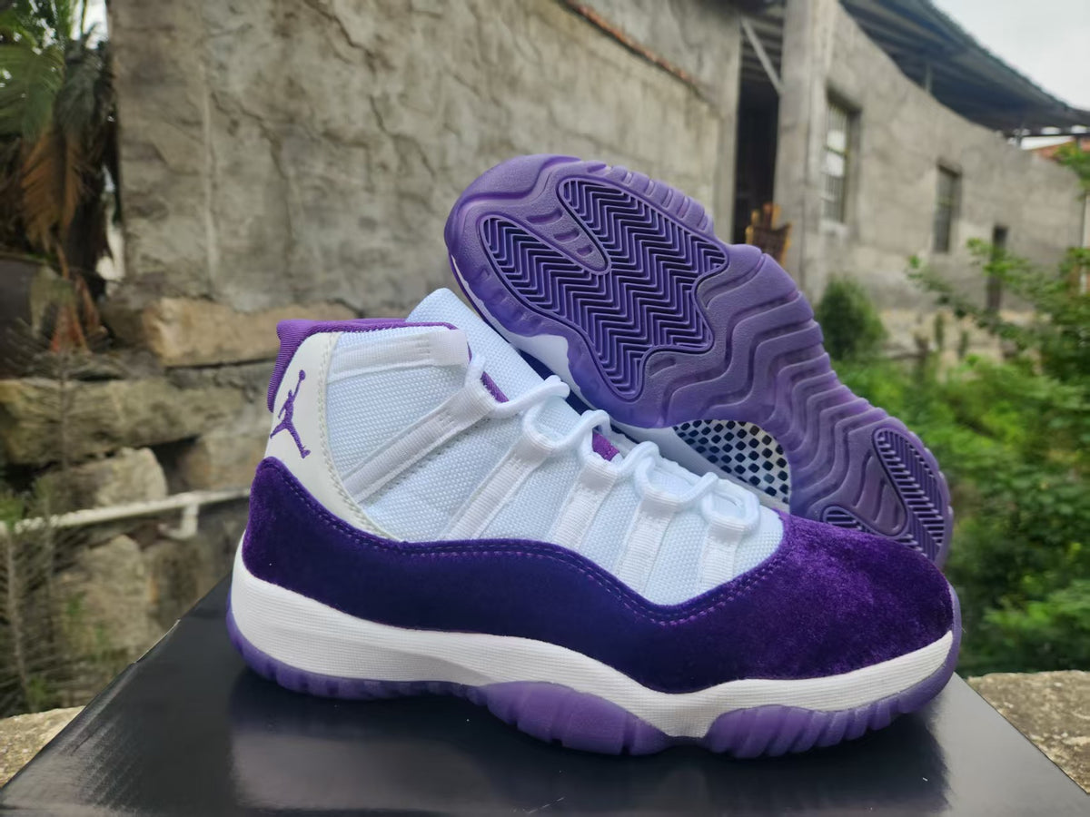 Air Jordan 11 Retro Custom Blanc/Violet Royal