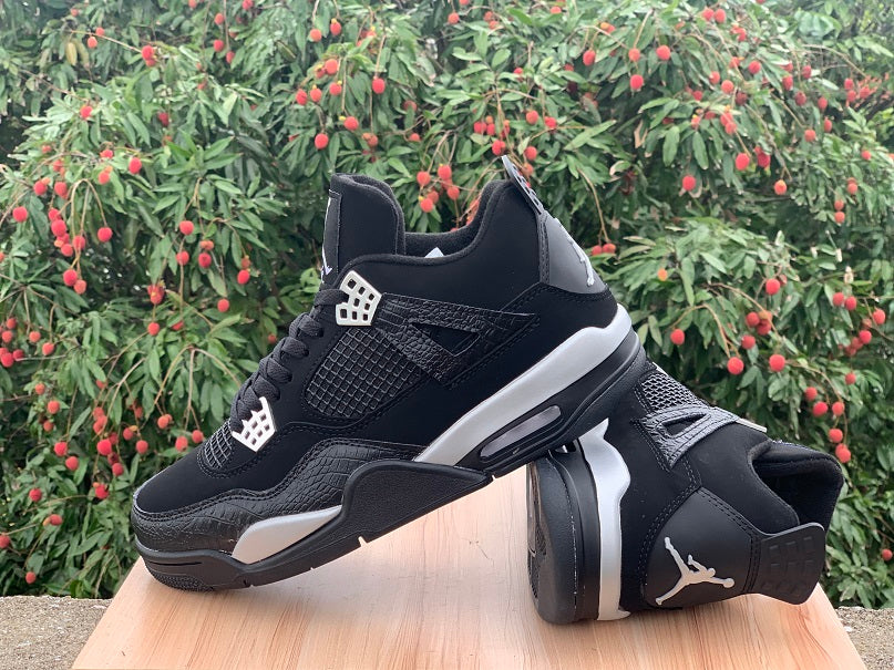 (WMNS) Air Jordan 4 Retro “Spotlight” – Black / Metallic Silver
