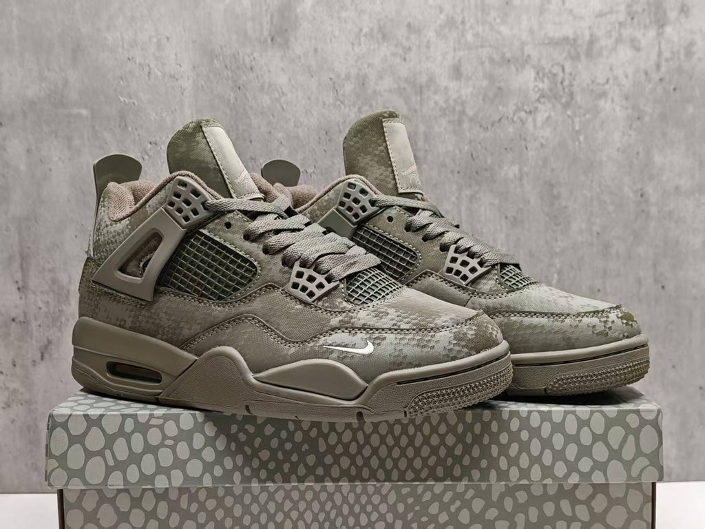 Air Jordan 4 Military Black